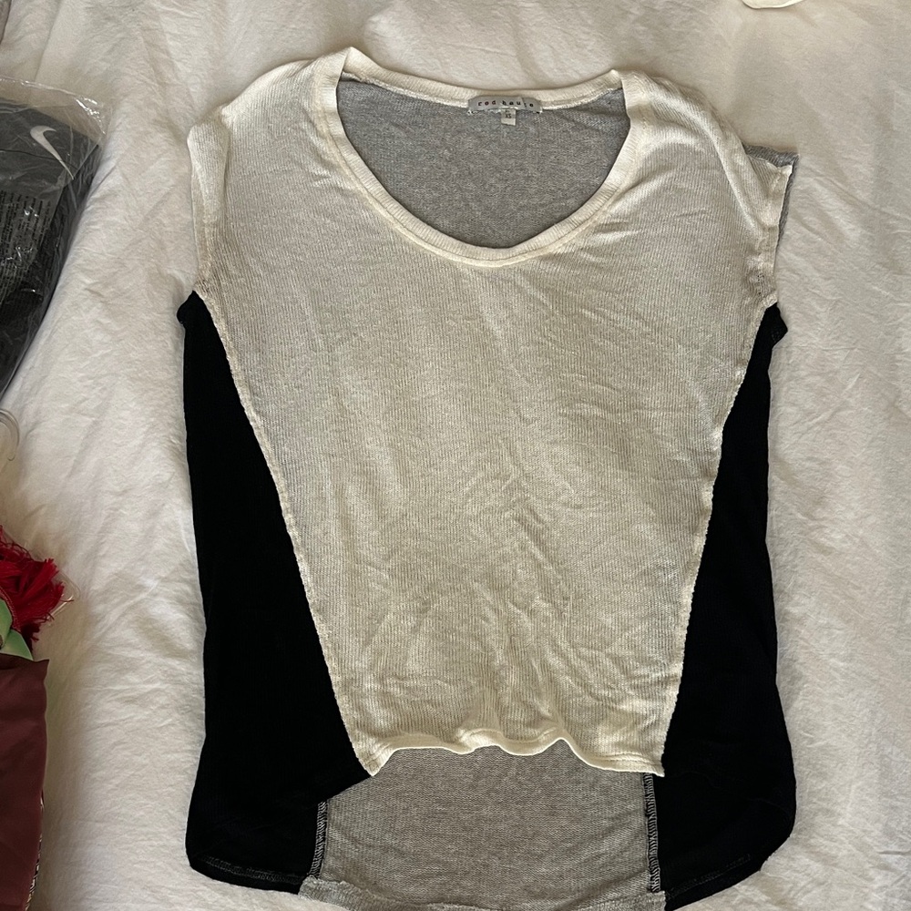 Red Haute White and Black Short Sleeve Colorblock Tee - Scoop Neck